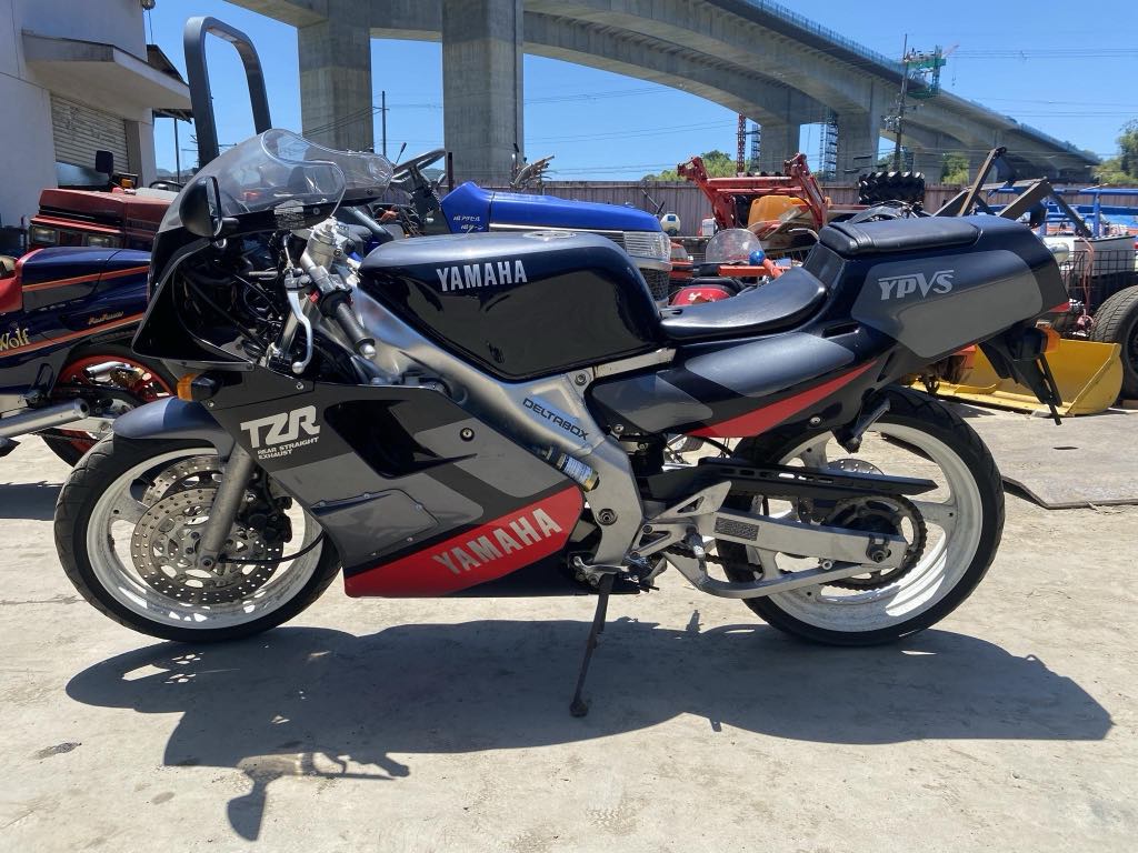 Yamaha TZR250 3MA