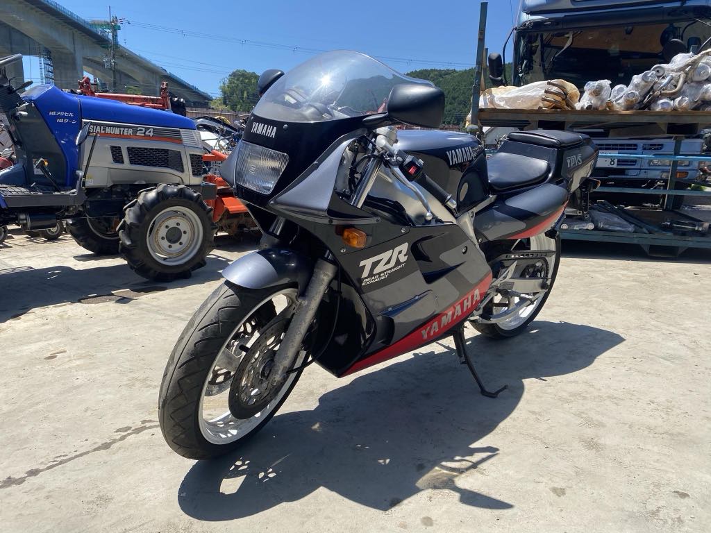 Yamaha TZR250 3MA